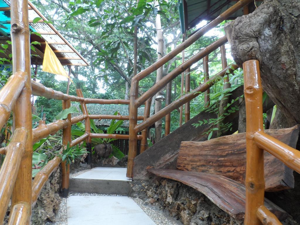 Victoria Guest House And Cottages Puerto Princesa Exterior foto